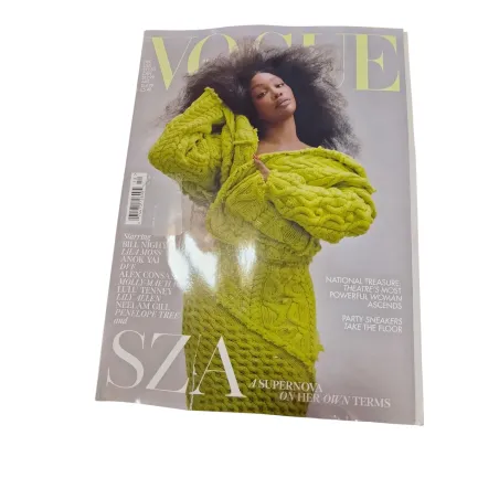 VOGUE 12/2024