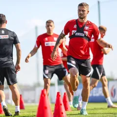 PROFESJONALNY PACHOŁEK TRENINGOWY 38 CM ŻÓŁTY Z OTWORAMI YAKIMA SPORT