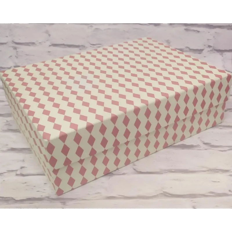 PUDEŁKO OZDOBNE KREMOWE W ROMBY 31 X 21 X 10CM - Panon