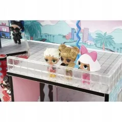 L.O.L SURPRISE! OGROMNY DREWNIANY DOMEK DLA LALEK + 85 NIESPODZIANEK 3+ - MGA Entertainment LTD