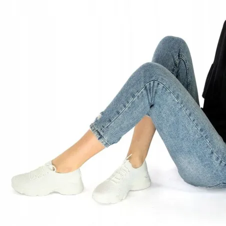 BIAŁE SNEAKERSY Z GRUBĄ PODESZWĄ I WIĄZANIEM ROZMIAR 39 II GATUNEK