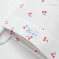Bawełniana Wiązana Czapeczka Dla Dziewczynki Ecru W Wisienki 36/38 Cm Cool Club
