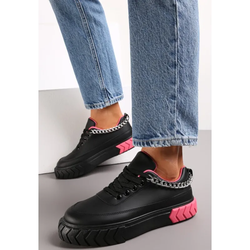 CZARNE SNEAKERSY NA TŁOCZONEJ PLATFORMIE OZDOBIONE ŁAŃCUCHEM ROZMIAR 39
