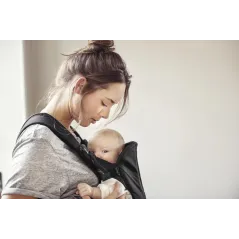 NOSIDEŁKO ERGONOMICZNE DLA DZIECI I NIEMOWLĄT 3.5-15 KG CZARNE BABYBJORN WE