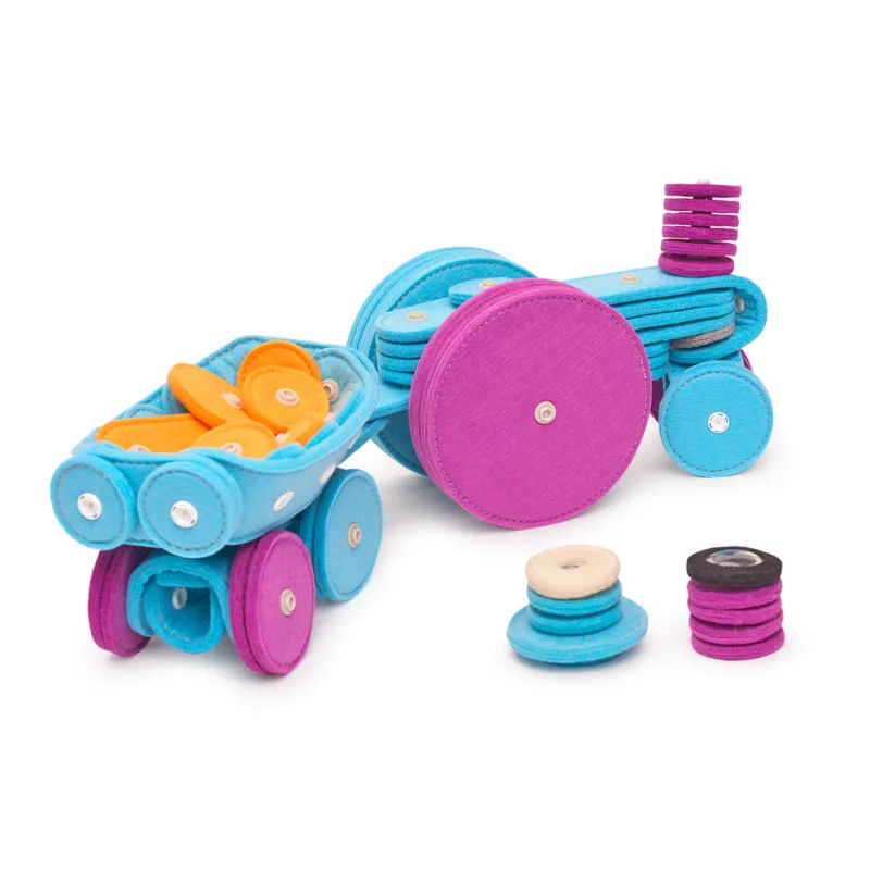 TRAKTOR ZESTAW KREATYWNY DO BUDOWANIA Z FILCU 72 ELEMENTY 3+
