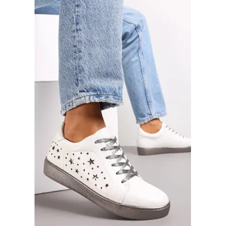Srebrne Sneakersy Z Ozdobnymi Gwiazdkami I Sznurówkami Z Błyszczącą Nitką Rozmiar 39