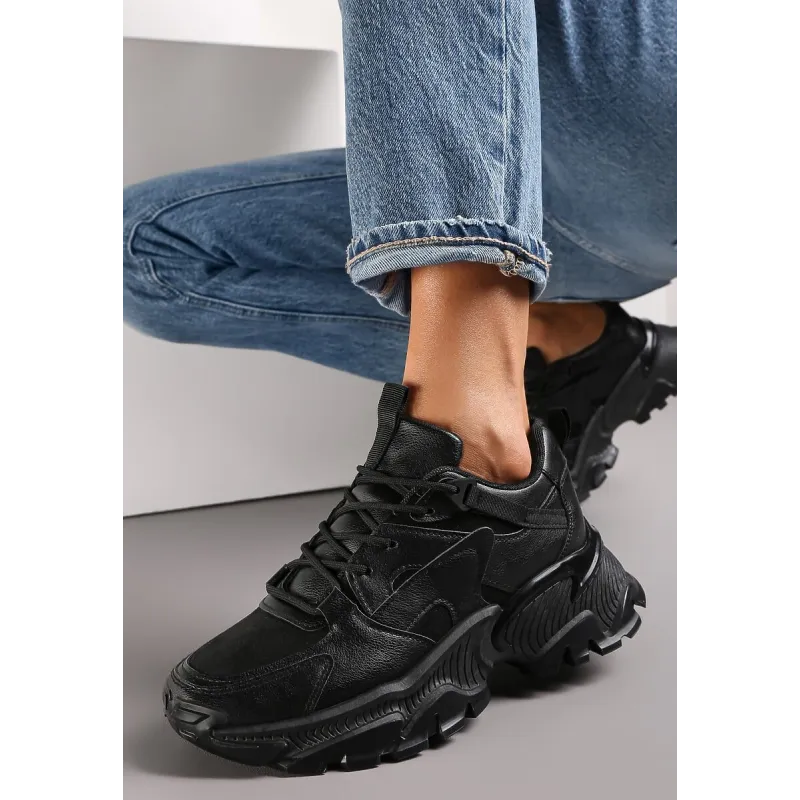 CZARNE SZNUROWANE SNEAKERSY NA GRUBEJ PODESZWIE ZE ŻŁOBIENIAMI ROZMIAR 38