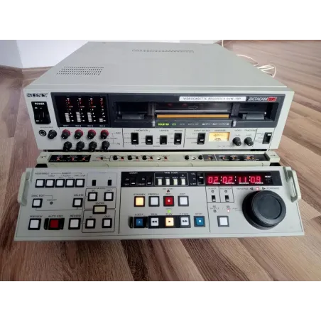 Profesjonalny Magnetowid Studyjny Z Nagrywaniem Betacam Sp Sony Bvw-70P Używany