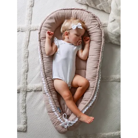 Kokon Bawełniany Cuddly Muslin Beige Z Wielofunkcyjną Owijką 100 X 60 X 14Cm Bellochi