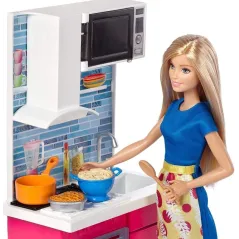 LALKA BARBIE Z KUCHNIĄ I AKCESORIAMI MATTEL 3+