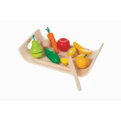 DREWNIANE WARZYWA I OWOCE NA TACY PLAN TOYS 18M+