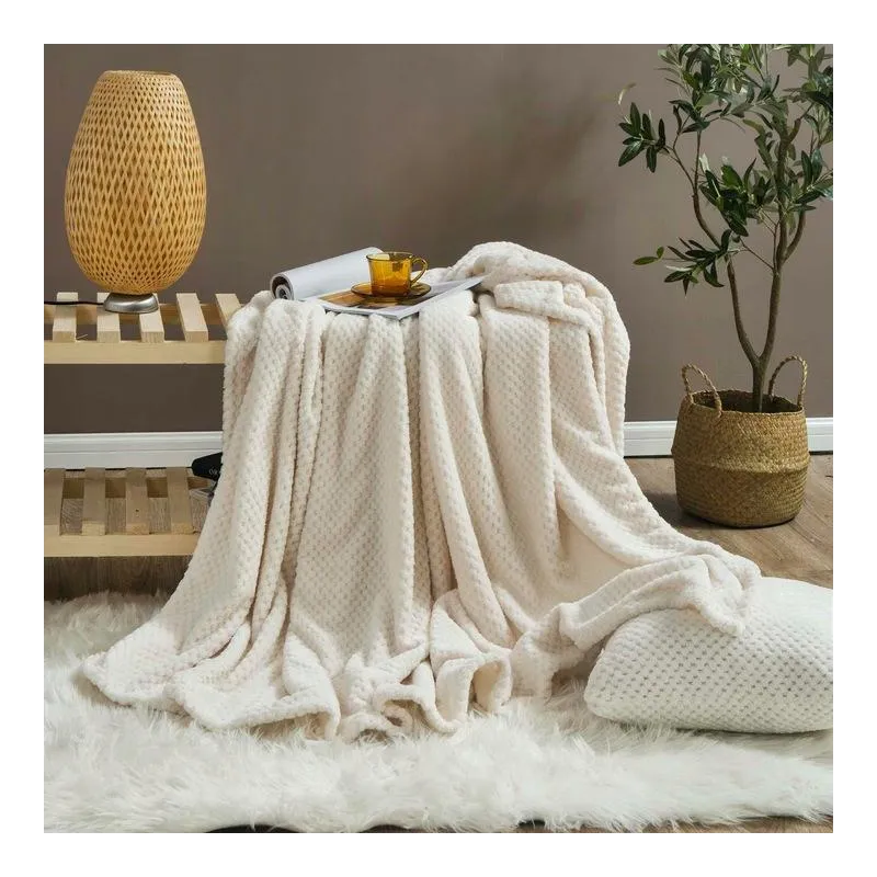 KOC NARZUTA Z MIKROFIBRY MONTE 200X220CM BIAŁY MIĘKKI I CIEPŁY