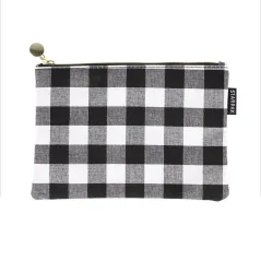 SASZETKA NA PRZYBORY SZKOLNE Z ZAMKIEM BŁYSKAWICZNYM BIAŁO CZARNA KRATKA