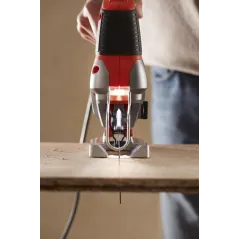 WYRZYNARKA PRZEWODOWA BLACK DECKER BES610-QS 650 W CIĘCIE DREWNA METALU 90/8 MM