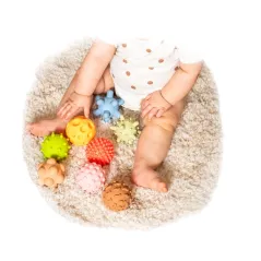 ZESTAW PIŁECZEK SENSORYCZNYCH ROZWÓJ MOTORYKI I ZMYSŁÓW 8 SZTUK TULLO 0+